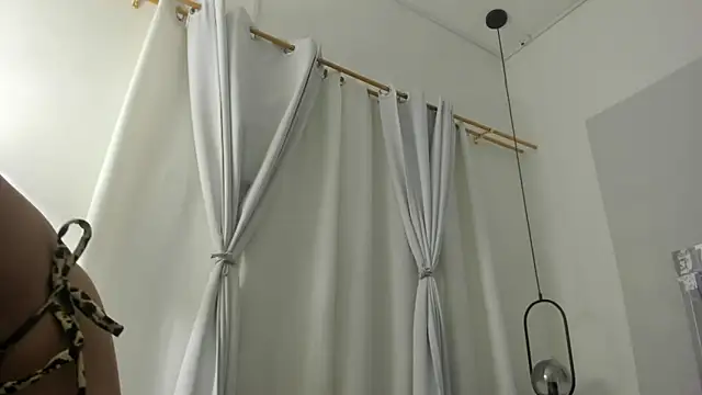 Gabriela Lopez1 online show from December 16, 2024, 1:53 am