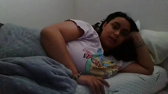 Snapshot of cinnaminnie chatting on October 18, 2025, 3:35 pm cinnaminnie online show from October 18, 2025, 3:35 pm