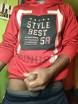 Snapshot of Hunter_boy9 chatting on January 13, 2026, 12:16 am Hunter boy9 online show from January 13, 2026, 12:16 am