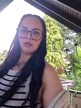 Snapshot of Jujuicy_97 chatting on June 5, 2026, 8:09 am Jujuicy 97 online show from June 5, 2026, 8:09 am