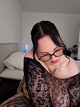 Snapshot of Jujuicy_97 chatting on June 11, 2026, 2:59 pm Jujuicy 97 online show from June 11, 2026, 2:59 pm