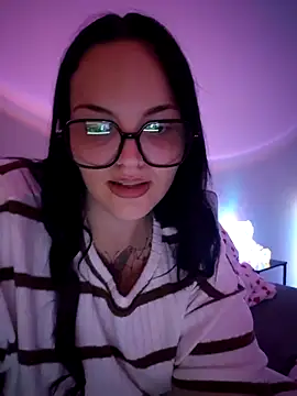 Snapshot of Jujuicy_97 chatting on June 16, 2026, 8:33 pm Jujuicy 97 online show from June 16, 2026, 8:33 pm