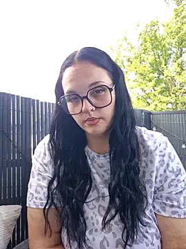 Jujuicy 97 online show from August 9, 2026, 11:48 am