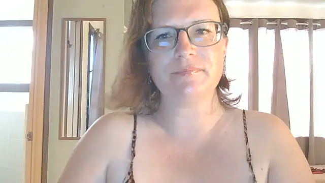 CrimsonMistress online show from August 3, 2026, 10:46 pm