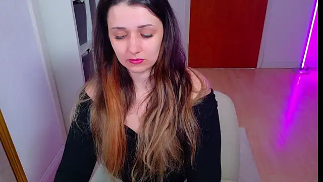 jenna-sxy19 online show from September 11, 2025, 10:37 am