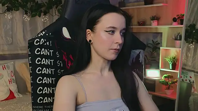 KiraLiLime online show from March 5, 2025, 3:18 pm