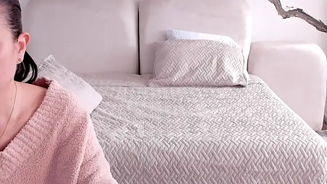 Snapshot of BridgetRodriguez chatting on January 23, 2025, 6:35 pm BridgetRodriguez online show from January 23, 2025, 6:35 pm