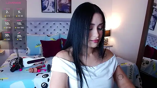 Snapshot of sarascottt chatting on October 7, 2025, 5:32 pm sarascottt online show from October 7, 2025, 5:32 pm