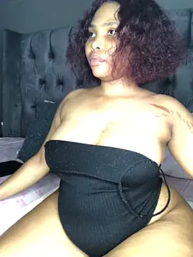 Snapshot of Anaelle24 chatting on January 15, 2025, 7:15 am Anaelle24 online show from January 15, 2025, 7:15 am