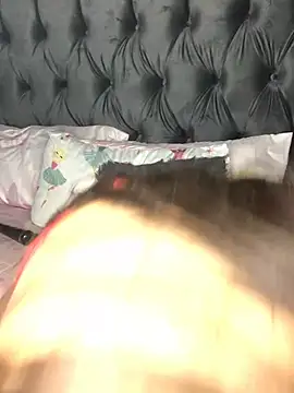 Snapshot of Anaelle24 chatting on January 18, 2025, 10:06 pm Anaelle24 online show from January 18, 2025, 10:06 pm