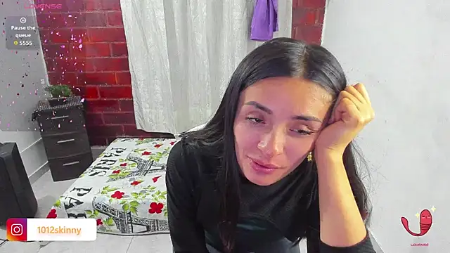 Snapshot of Megann_1410 chatting on October 10, 2025, 12:53 am Megann 1410 online show from October 10, 2025, 12:53 am