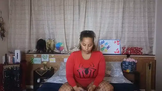 Snapshot of CleopatraYourRoyalAffair chatting on February 28, 2025, 8:07 pm CleopatraYourRoyalAffair online show from February 28, 2025, 8:07 pm