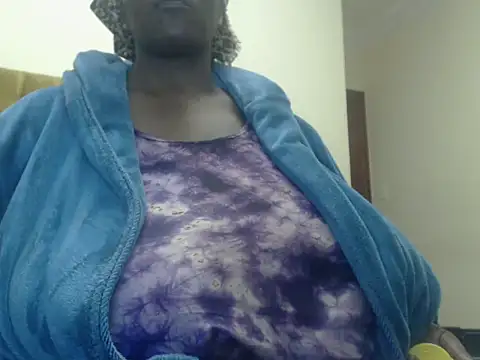 Snapshot of xXXBusty_gabby chatting on December 14, 2025, 4:23 pm xXXBusty gabby online show from December 14, 2025, 4:23 pm