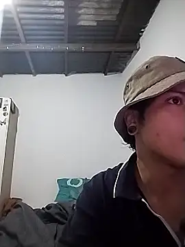 Snapshot of Xtrem3HARDxxx chatting on March 18, 2025, 7:30 am Xtrem3HARDxxx online show from March 18, 2025, 7:30 am