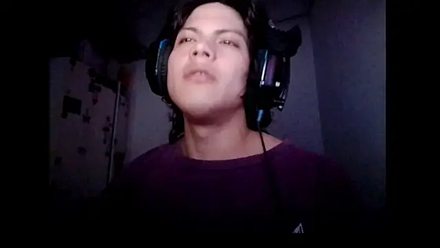 Snapshot of Xtrem3HARDxxx chatting on November 13, 2025, 4:33 am Xtrem3HARDxxx online show from November 13, 2025, 4:33 am