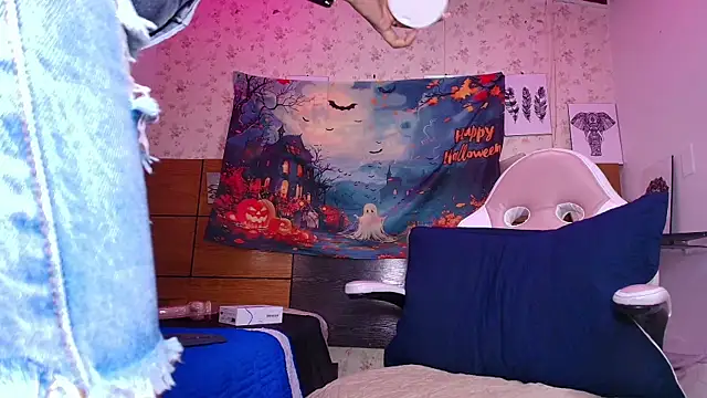 Snapshot of aisha_sh chatting on October 13, 2025, 12:05 pm aisha sh online show from October 13, 2025, 12:05 pm