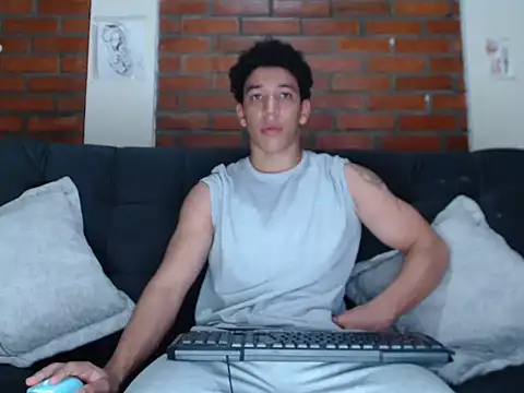 ethan noir online show from December 14, 2024, 5:29 am