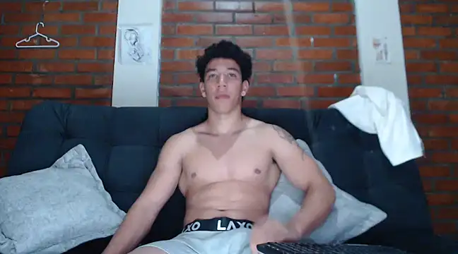 Snapshot of ethan_noir chatting on December 15, 2024, 5:23 am ethan noir online show from December 15, 2024, 5:23 am