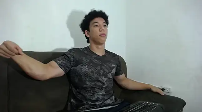 Snapshot of ethan_noir chatting on February 25, 2025, 9:24 pm ethan noir online show from February 25, 2025, 9:24 pm