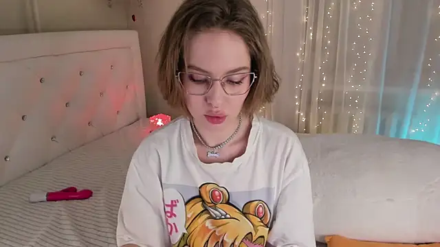 Snapshot of Natural_pussy chatting on February 20, 2025, 4:25 pm Natural pussy online show from February 20, 2025, 4:25 pm