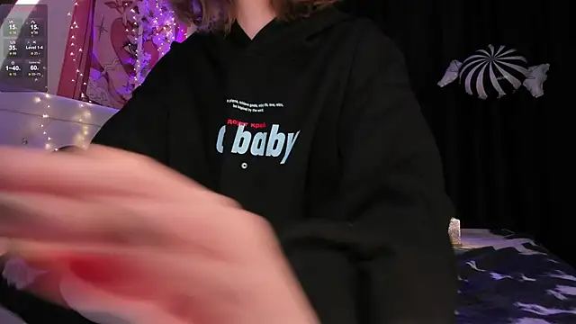 Snapshot of Natural_pussy chatting on October 18, 2025, 10:49 am Natural pussy online show from October 18, 2025, 10:49 am