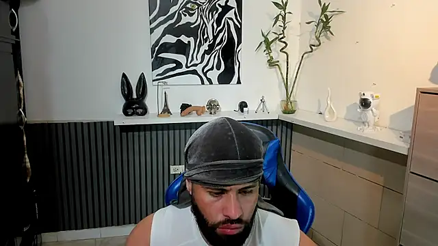 Snapshot of Daemon21 chatting on November 11, 2025, 11:49 pm Daemon21 online show from November 11, 2025, 11:49 pm