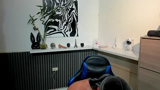 Snapshot of Daemon21 chatting on December 3, 2025, 9:57 pm Daemon21 online show from December 3, 2025, 9:57 pm