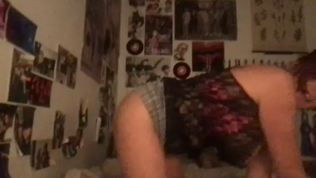 Snapshot of karrmmaa chatting on December 3, 2025, 10:35 am karrmmaa online show from December 3, 2025, 10:35 am