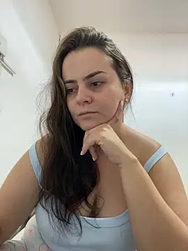 Im Amelia online show from September 13, 2025, 3:34 pm