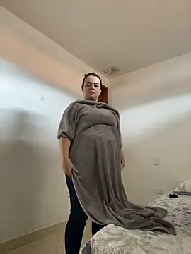 Im Amelia online show from October 29, 2025, 1:02 pm