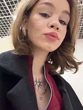 Street young online show from December 15, 2024, 1:32 pm