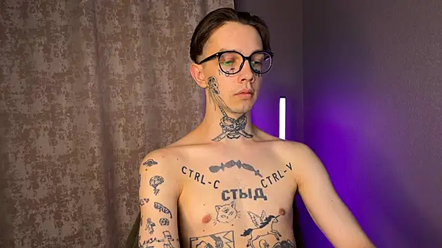 anahori  simon online show from March 4, 2025, 9:32 pm