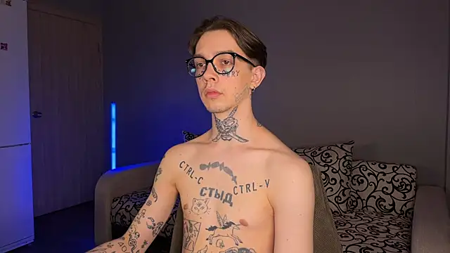 anahori  simon online show from March 14, 2025, 8:28 pm