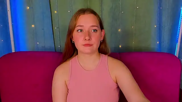 Snapshot of AlinaVice chatting on June 9, 2026, 1:17 am AlinaVice online show from June 9, 2026, 1:17 am