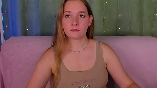 AlinaVice online show from July 17, 2026, 1:12 am