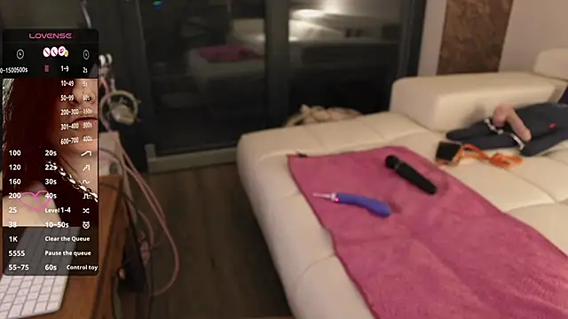 sexyLolia11 online show from May 25, 2026, 11:33 pm