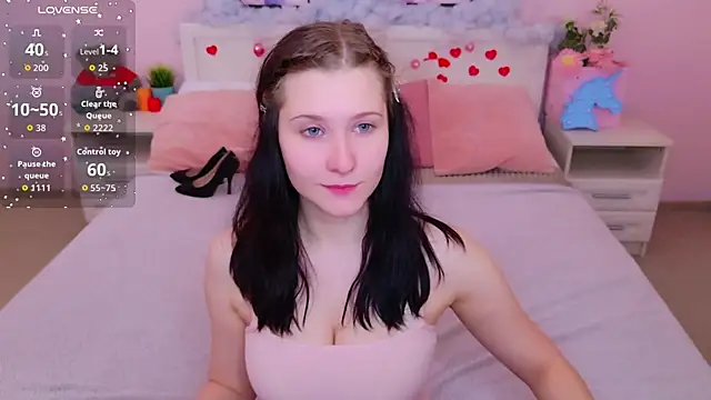 SarahStanley online show from April 28, 2026, 4:12 pm