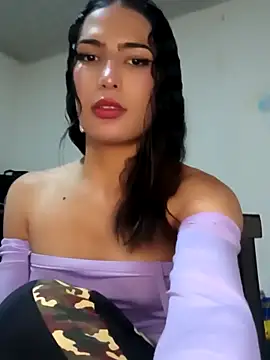 Snapshot of Lanna_hott_ chatting on February 21, 2025, 6:48 pm Lanna hott online show from February 21, 2025, 6:48 pm