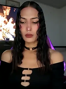 Snapshot of Lanna_hott_ chatting on October 10, 2025, 7:24 pm Lanna hott online show from October 10, 2025, 7:24 pm