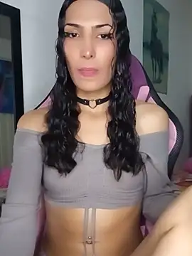 Snapshot of Lanna_hott_ chatting on May 16, 2026, 7:56 pm Lanna hott online show from May 16, 2026, 7:56 pm