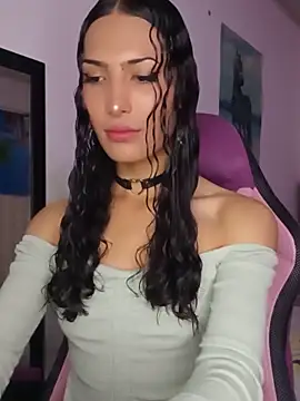 Snapshot of Lanna_hott_ chatting on June 5, 2026, 6:24 pm Lanna hott online show from June 5, 2026, 6:24 pm