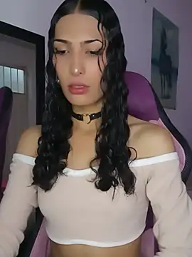Snapshot of Lanna_hott_ chatting on June 10, 2026, 7:57 pm Lanna hott online show from June 10, 2026, 7:57 pm