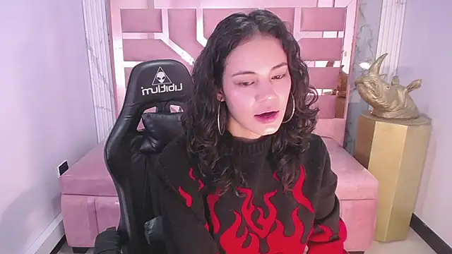 Snapshot of Tyna_ch chatting on December 21, 2024, 4:25 pm Tyna ch online show from December 21, 2024, 4:25 pm