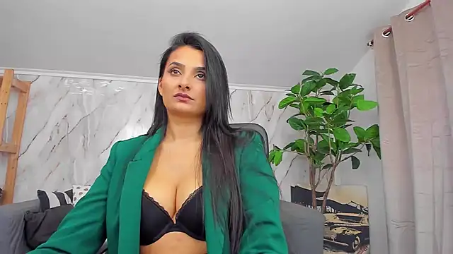 Snapshot of JennaPrice chatting on March 5, 2025, 3:29 pm JennaPrice online show from March 5, 2025, 3:29 pm