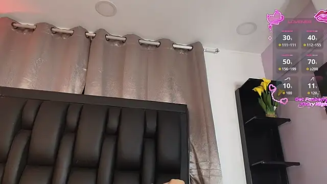 Snapshot of SaraRoy_ chatting on June 8, 2026, 11:05 pm SaraRoy online show from June 8, 2026, 11:05 pm