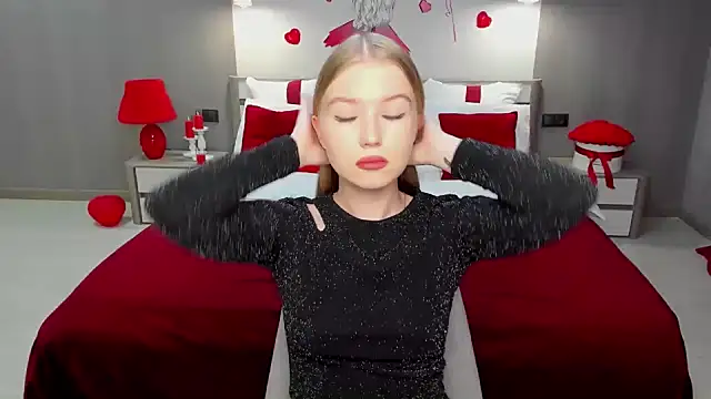 shy  lady online show from February 17, 2025, 5:43 pm