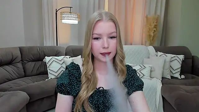 shy  lady online show from May 31, 2026, 11:28 am