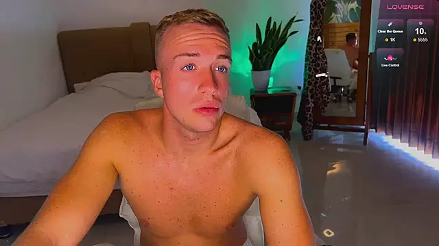 Snapshot of tommy_cumfinger chatting on November 17, 2025, 1:22 am tommy cumfinger online show from November 17, 2025, 1:22 am