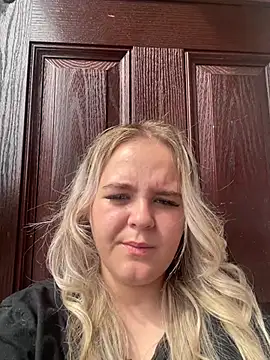 Snapshot of princess_blondex chatting on July 6, 2026, 10:12 am princess blondex online show from July 6, 2026, 10:12 am