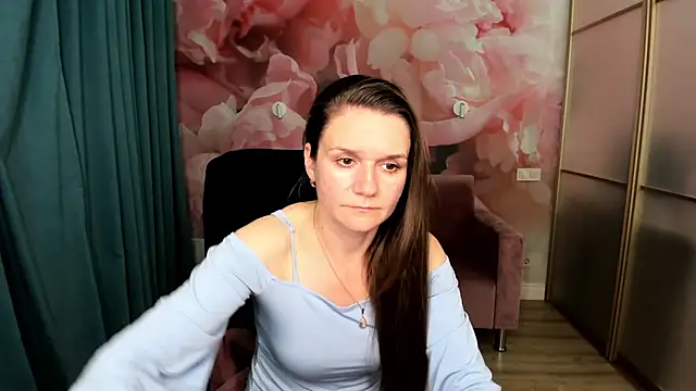 Snapshot of AriaGray chatting on November 13, 2025, 3:22 pm AriaGray online show from November 13, 2025, 3:22 pm